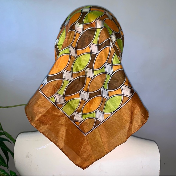 v i n t a g e :: Bold Mod Op Art Groovy Abstract Silk Scarf - Picture 3 of 12